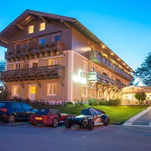 Hotel Schlossblick Chiemsee, Prien